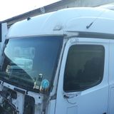 Mercedes Benz Actros MP4 Stream space cab