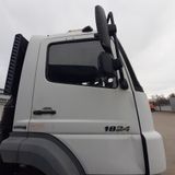 MB axor 1824 door body in white right side